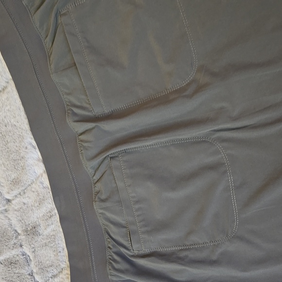 Athleta Grey/Green Skort, Women's Size 12, Great Condition - Picture 10 of 10